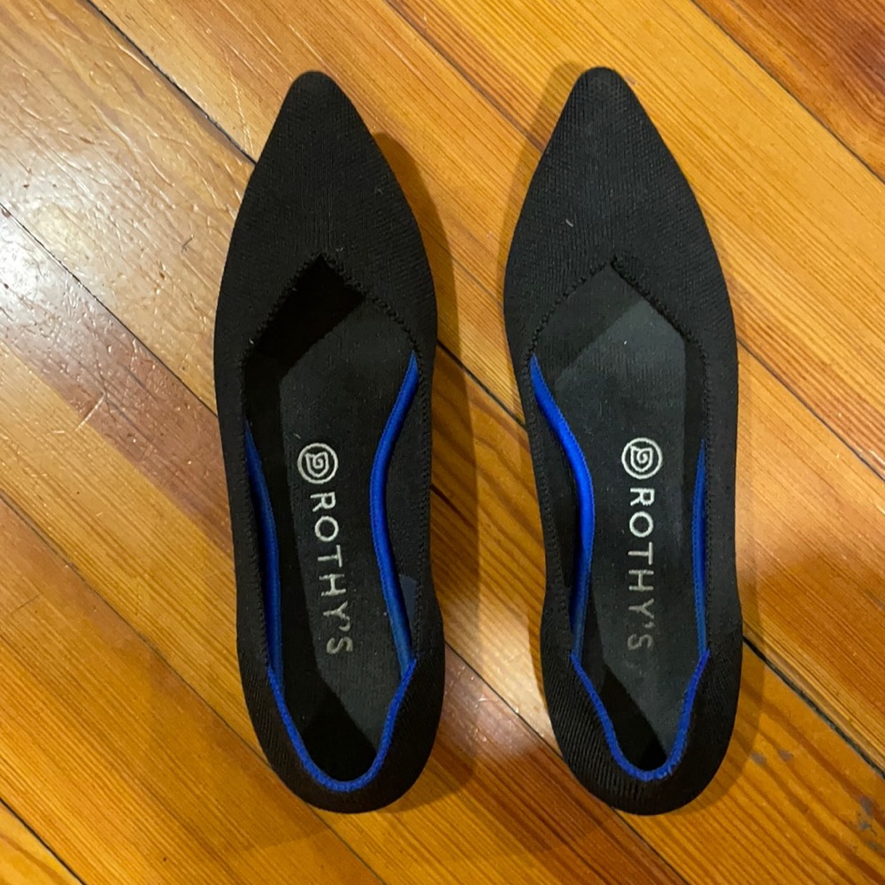 Black Pointy Toe Rothys Size 8.5